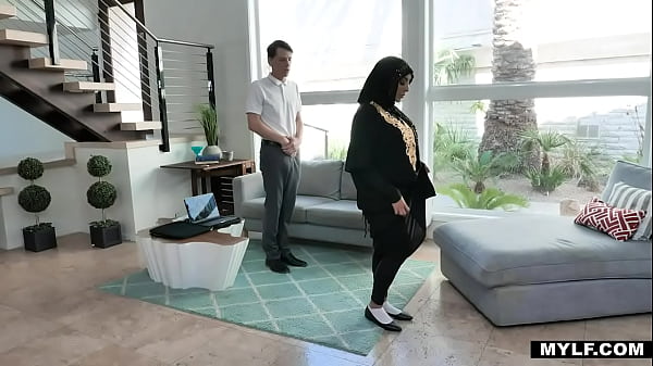 Arab Milf Girang Banget Pengen Kontol Muda – Kylie Kingston