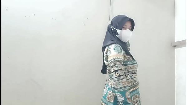 Ngentot Istri Tetangga Ketika Suaminya Pergi Bekerja, Nikmatin Tubuh Seksi Nya Sampai Puas