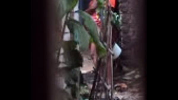 Desi Berdiri Sambil Kencing Dan Pipis, Video Panas Penuh Gairah
